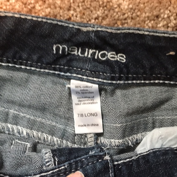 Size 7/8 long Maurice’s jean - Picture 2 of 4